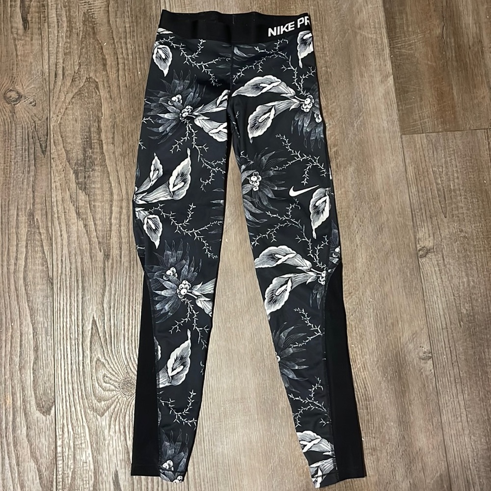 Nike dri fit floral leggings